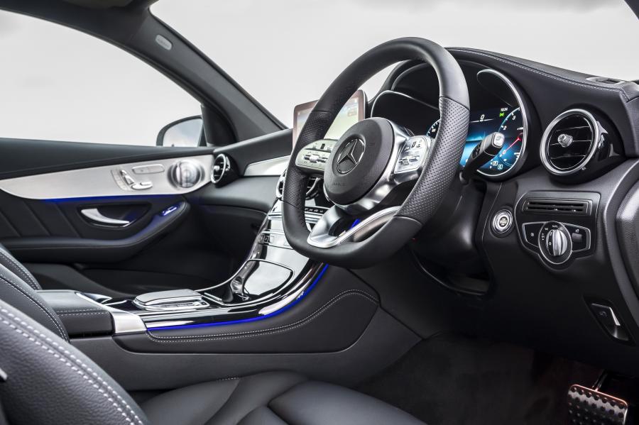Интерьер Mercedes-AMG GLC43 4Matic Coupe (C253) 2019 года  (UK) (фото 68 из 69)